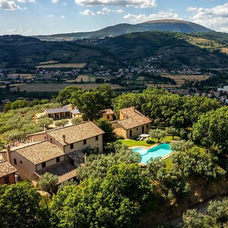 Agriturismo Le Vigne Foligno Bagian luar foto