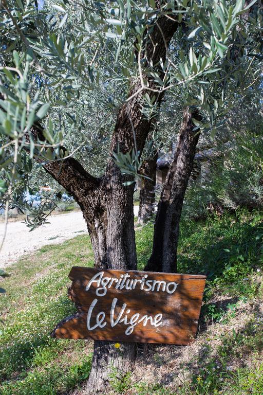 Agriturismo Le Vigne Foligno Bagian luar foto