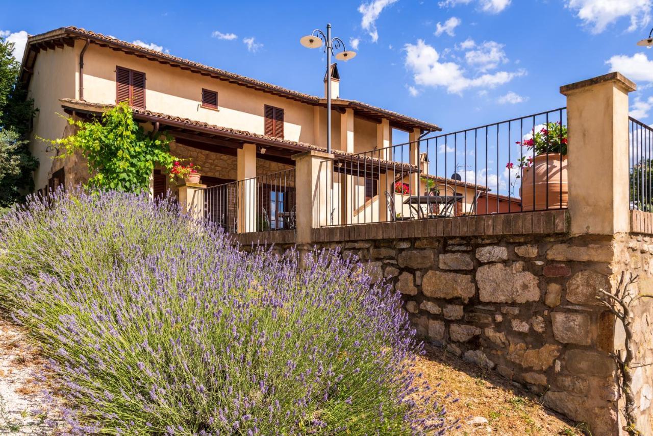 Agriturismo Le Vigne Foligno Bagian luar foto