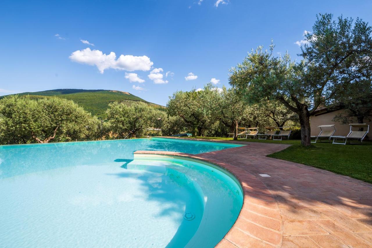 Agriturismo Le Vigne Foligno Bagian luar foto