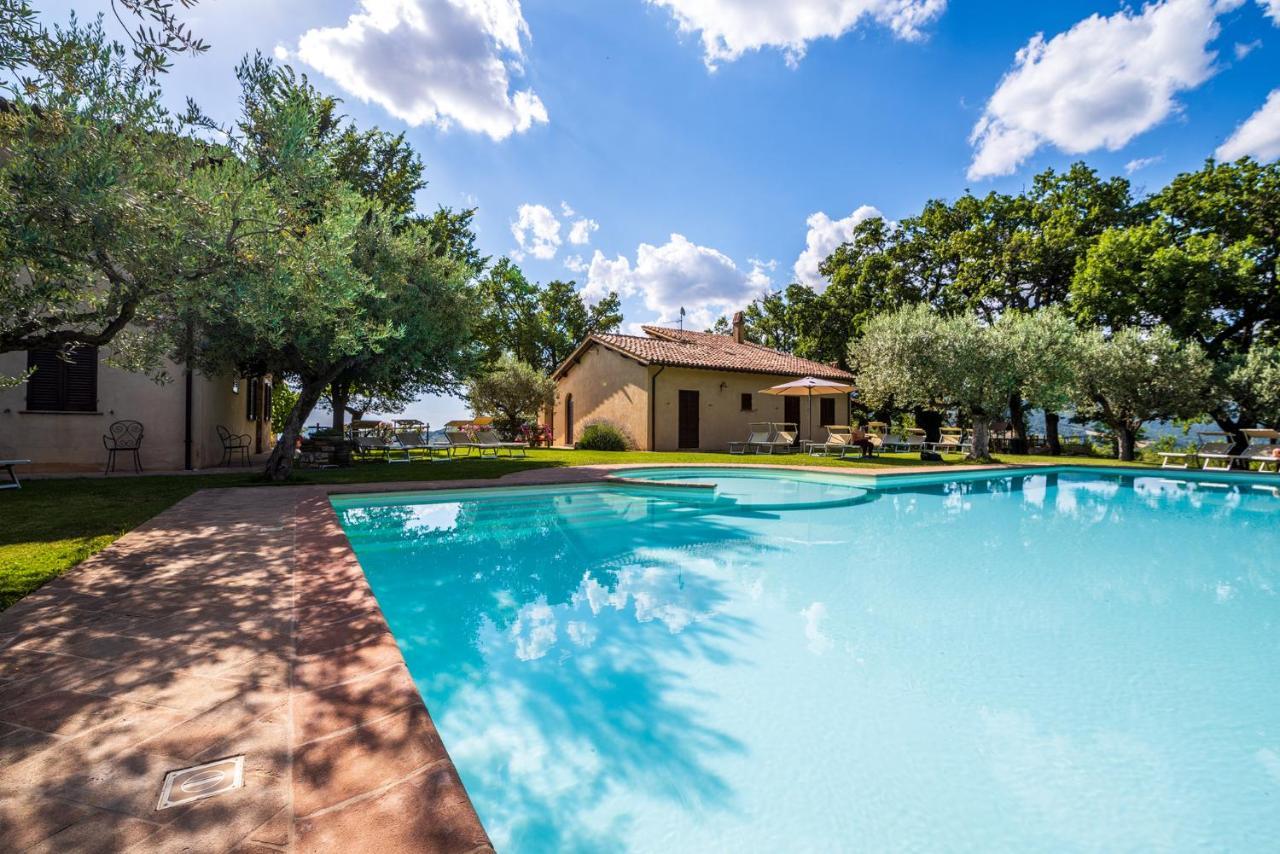 Agriturismo Le Vigne Foligno Bagian luar foto