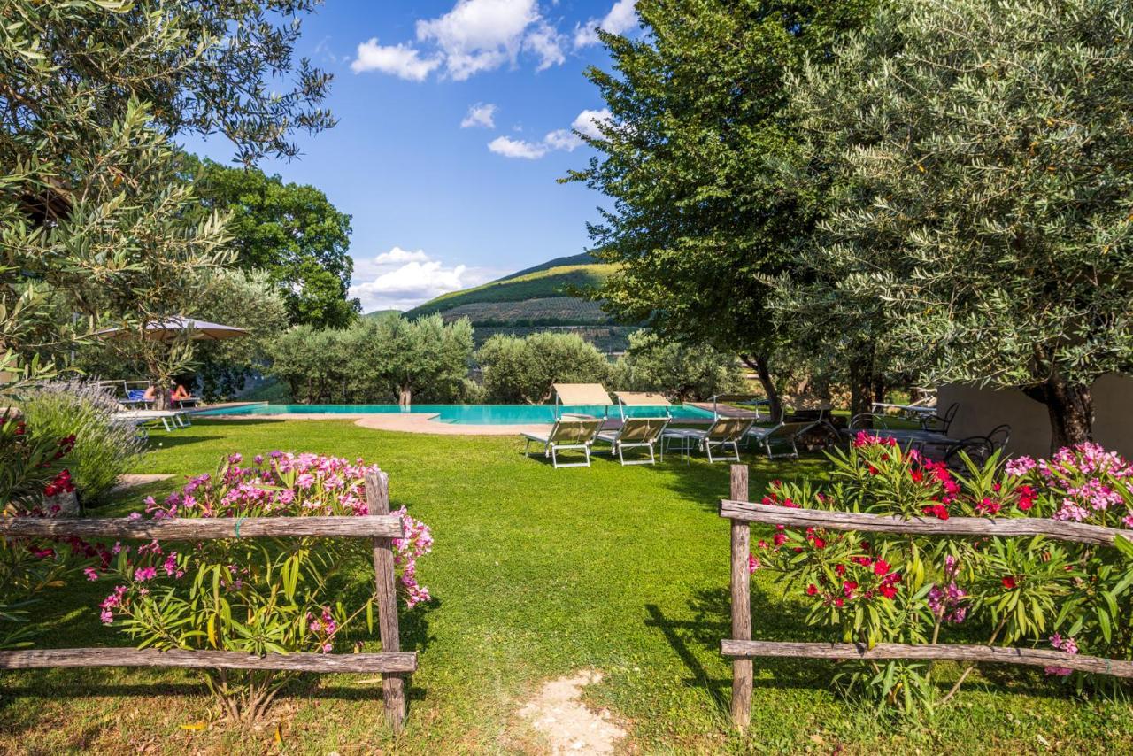Agriturismo Le Vigne Foligno Bagian luar foto