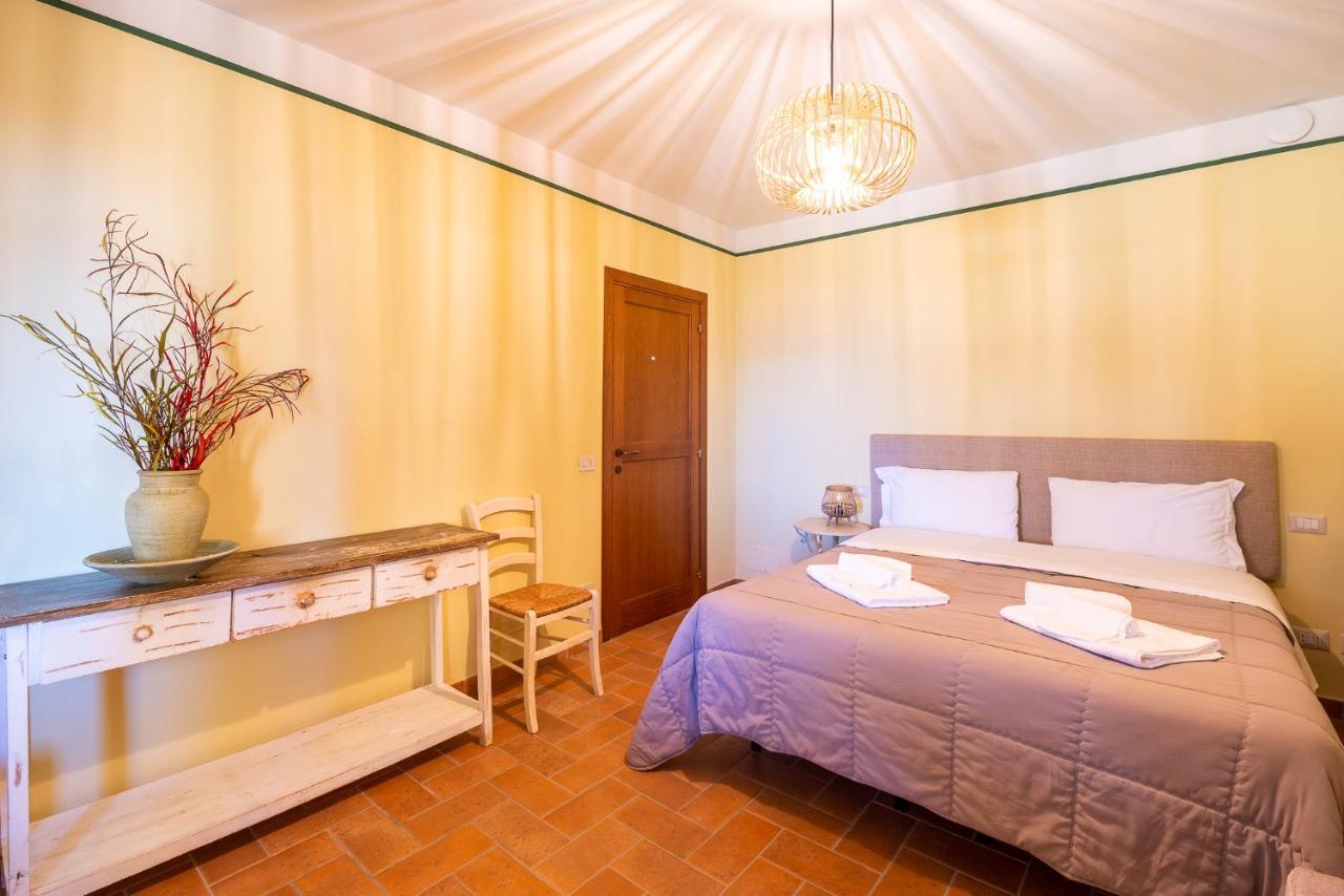 Agriturismo Le Vigne Foligno Bagian luar foto