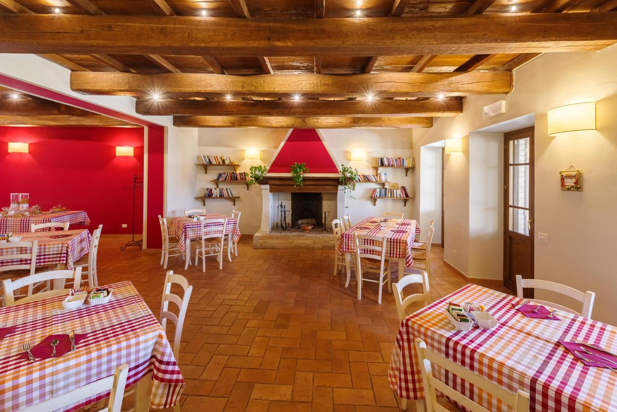 Agriturismo Le Vigne Foligno Bagian luar foto