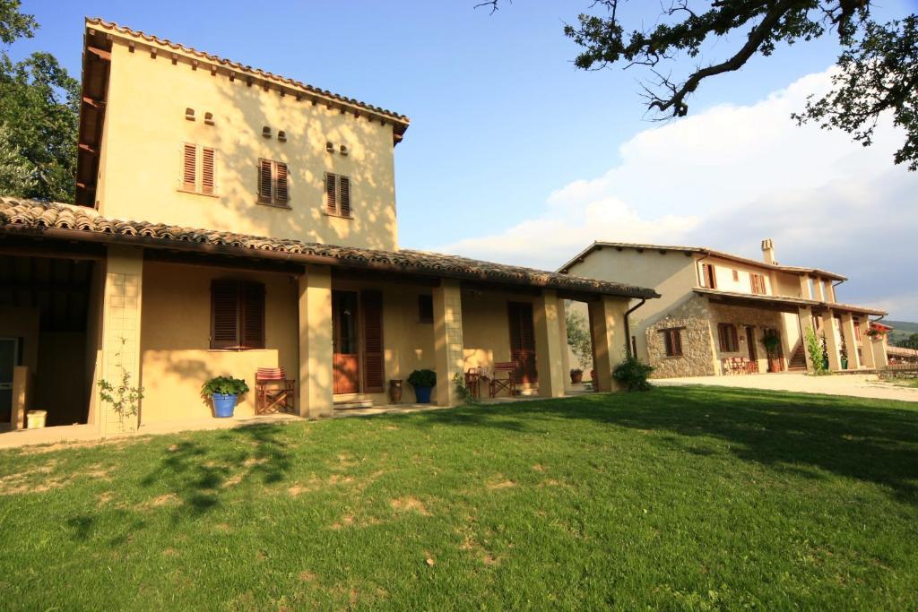 Agriturismo Le Vigne Foligno Bagian luar foto